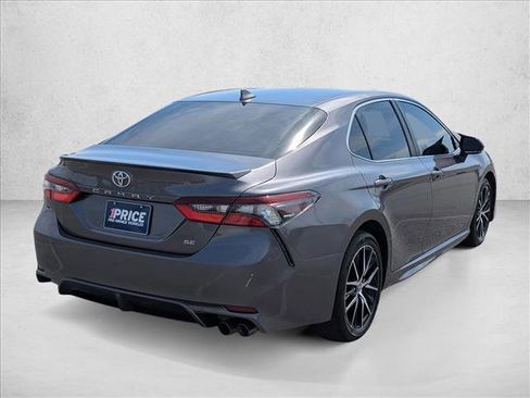 Used 2023 Toyota Camry SE FWD image 5