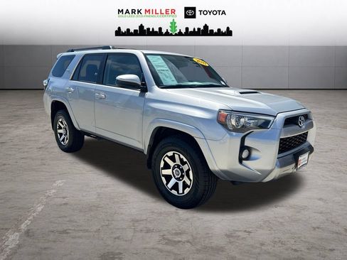 Certified 2019 Toyota 4Runner TRD Off-Road AWD/4WD image 9