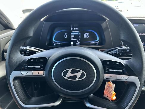 Used 2024 Hyundai Elantra SE FWD image 25