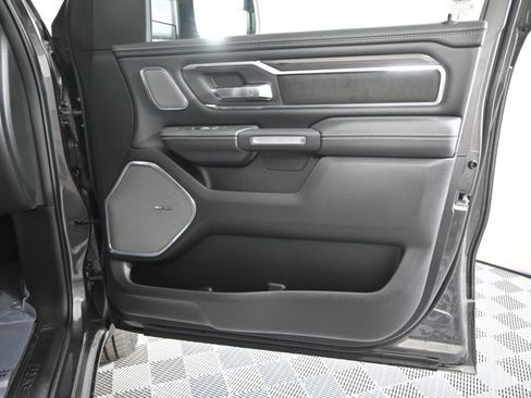 Used 2025 RAM 1500 Laramie AWD/4WD image 13