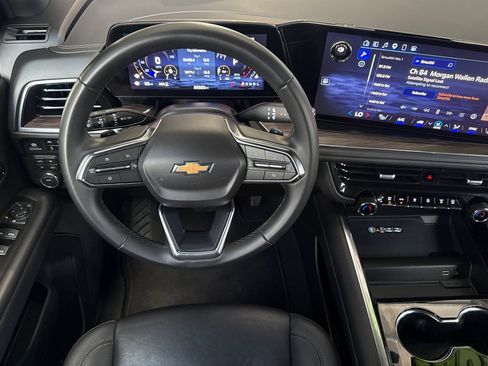 Used 2025 Chevrolet Tahoe LT AWD/4WD image 15