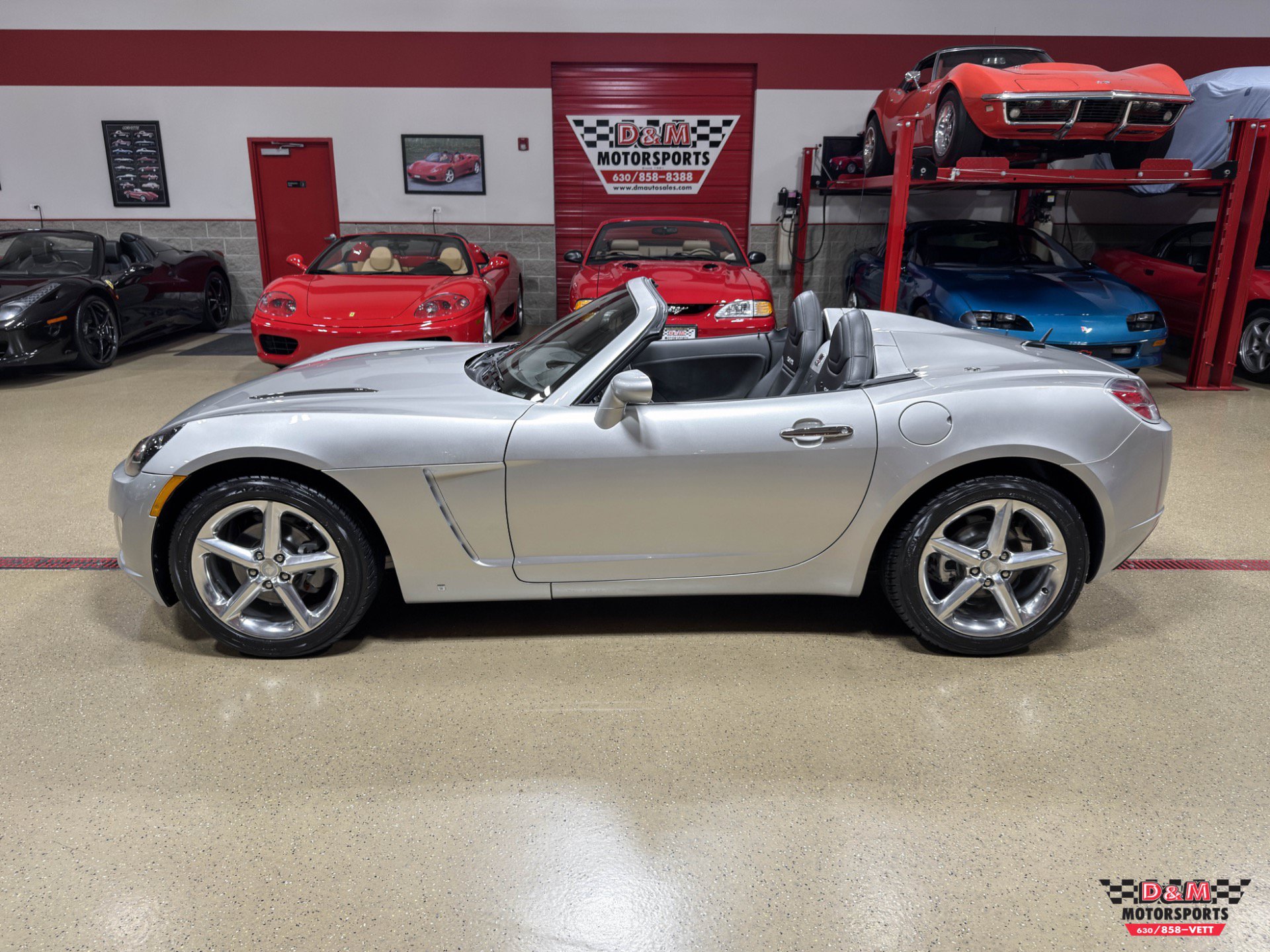 Used 2007 Saturn Sky Red Line RWD image 2