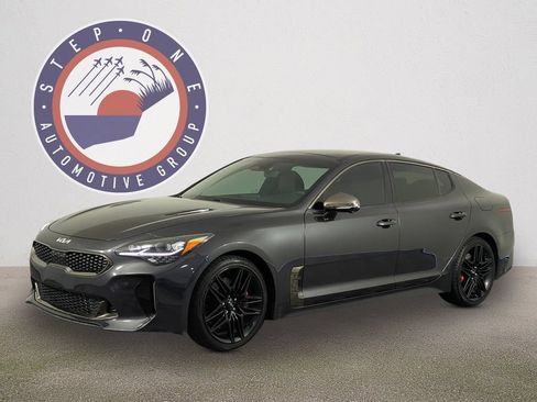 Used 2023 Kia Stinger GT2 RWD image 2