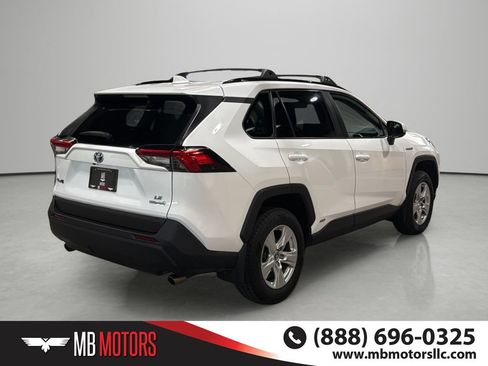 Used 2020 Toyota RAV4 LE w/ All Weather Liner Package AWD/4WD image 4