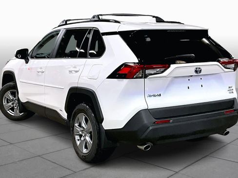 Used 2023 Toyota RAV4 XLE image 12