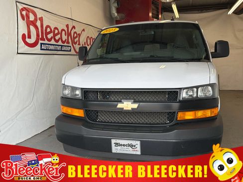 Used 2023 Chevrolet Express 3500 LS RWD image 1