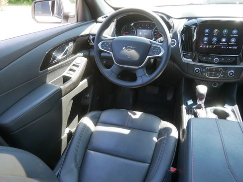 Used 2023 Chevrolet Traverse RS w/ LPO, Floor Liner Package AWD/4WD image 9