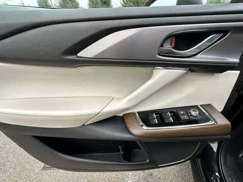 Used 2023 MAZDA CX-9 Signature AWD/4WD image 19