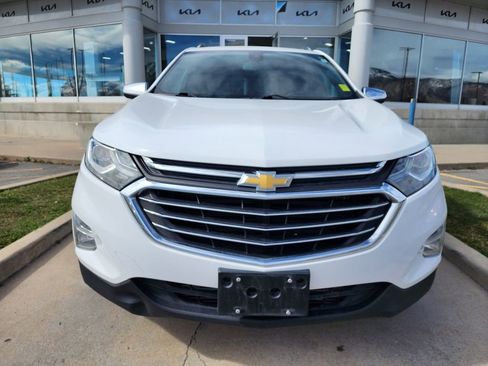 Used 2020 Chevrolet Equinox Premier image 2