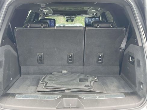 Used 2021 Cadillac Escalade Premium Luxury Platinum image 10