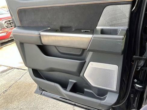 Used 2022 Ford F150 Platinum w/ Equipment Group 701A High image 19