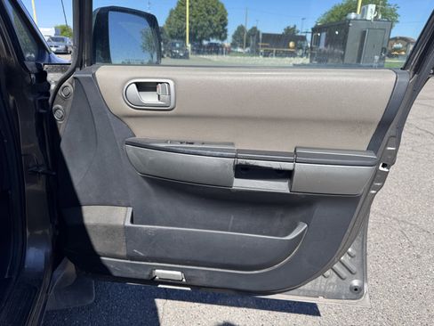 Used 2004 Mitsubishi Endeavor LS AWD/4WD image 37