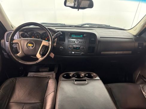 Used 2011 Chevrolet Silverado 1500 LT w/ All-Star Edition AWD/4WD image 19