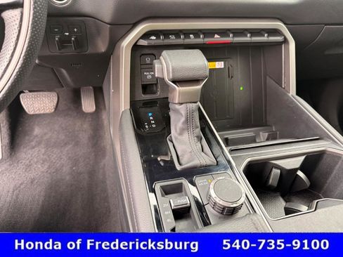 Used 2024 Toyota Tundra Limited image 35