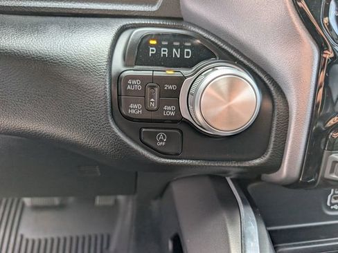 Used 2023 RAM 1500 Laramie AWD/4WD image 4