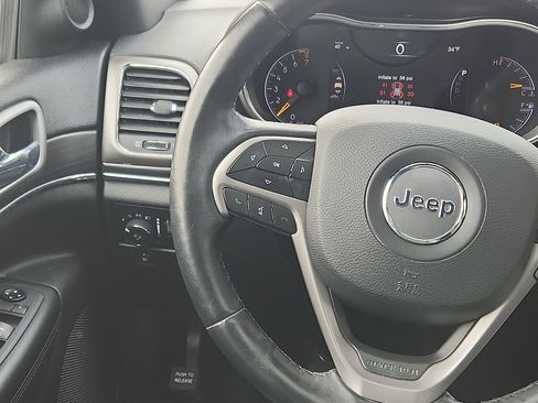 Used 2019 Jeep Grand Cherokee Limited image 15