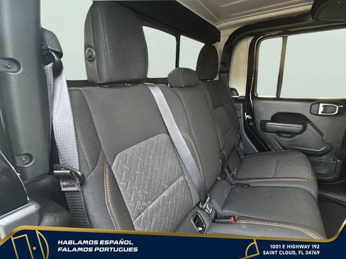 Used 2025 Jeep Gladiator Mojave w/ Safety Group AWD/4WD image 29
