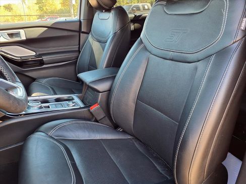 Used 2022 Ford Explorer ST w/ Equipment Group 401A image 3