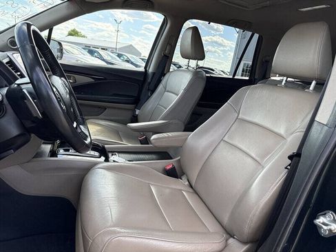 Used 2017 Honda Pilot Touring image 17