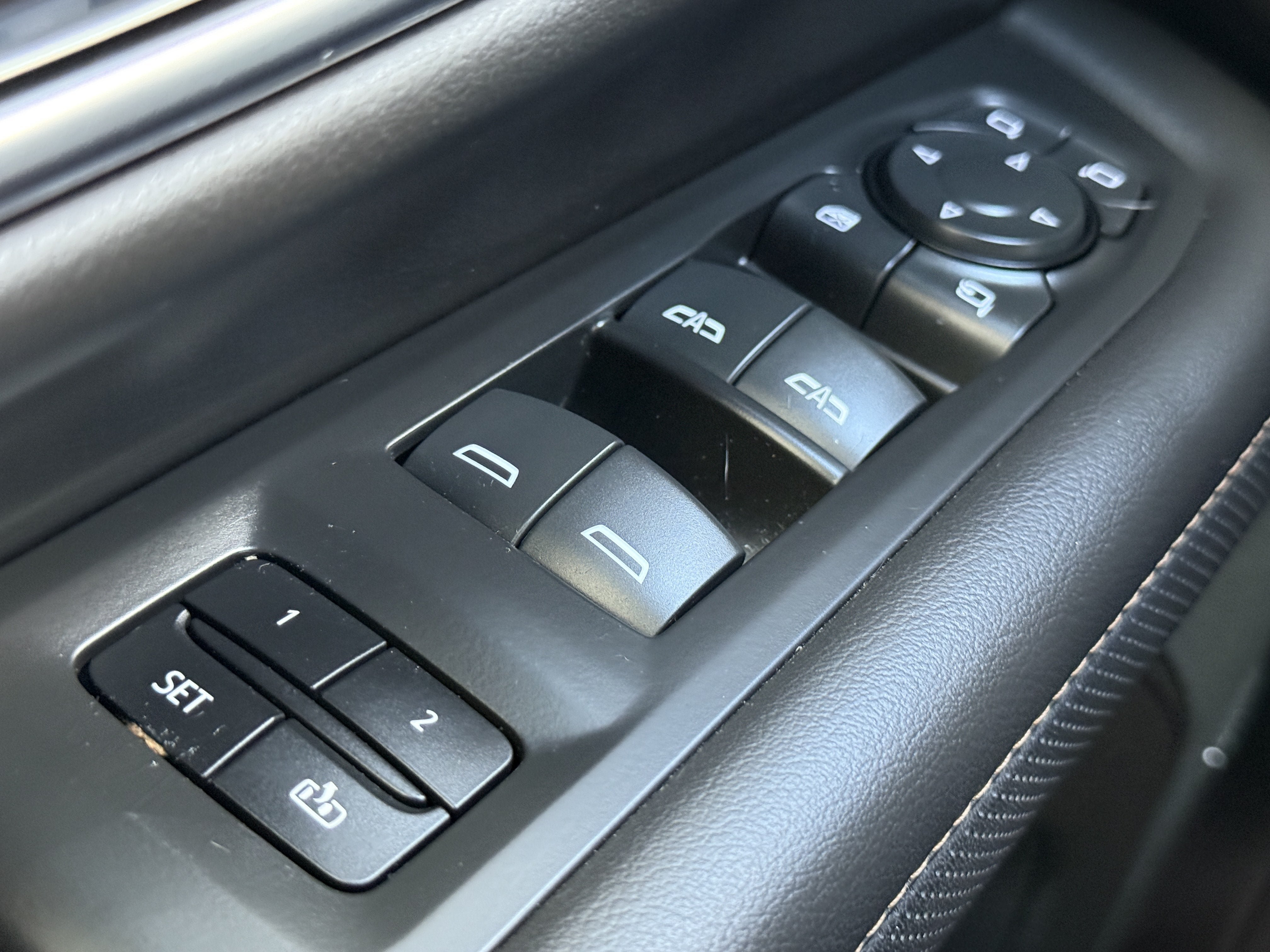 Used 2021 GMC Yukon AT4 w/ AT4 Premium Package AWD/4WD image 22