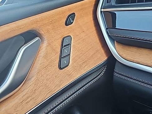 Used 2022 Jeep Grand Cherokee Summit AWD/4WD image 14