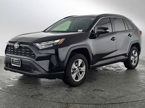 Used 2025 Toyota RAV4 LE image 7