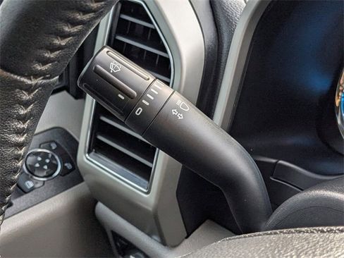 Used 2019 Ford F150 Lariat w/ Max Trailer Tow Package image 25