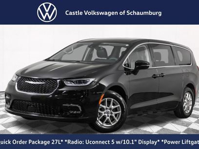Used 2024 Chrysler Pacifica Touring-L