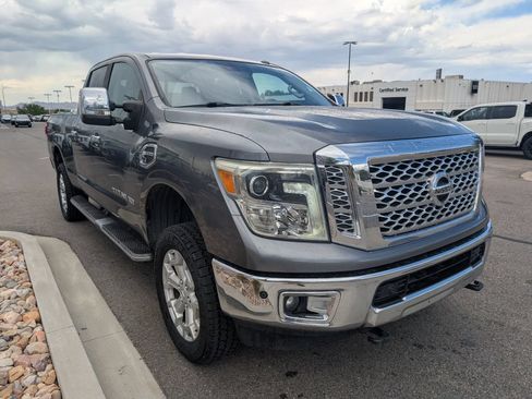 Used 2016 Nissan Titan SL AWD/4WD image 4