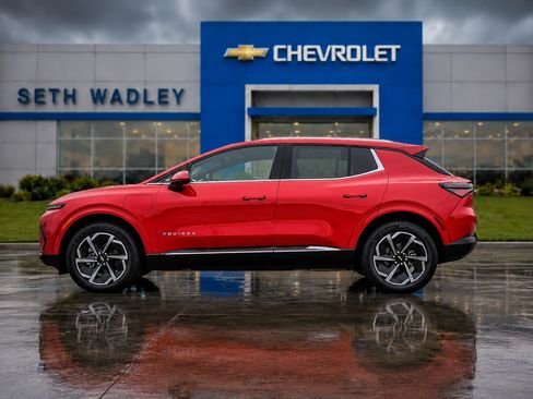 Used 2024 Chevrolet Equinox EV LT AWD/4WD image 4