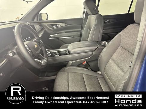 Used 2024 Chevrolet Traverse LT w/ LPO, Floor Liner Package FWD image 4