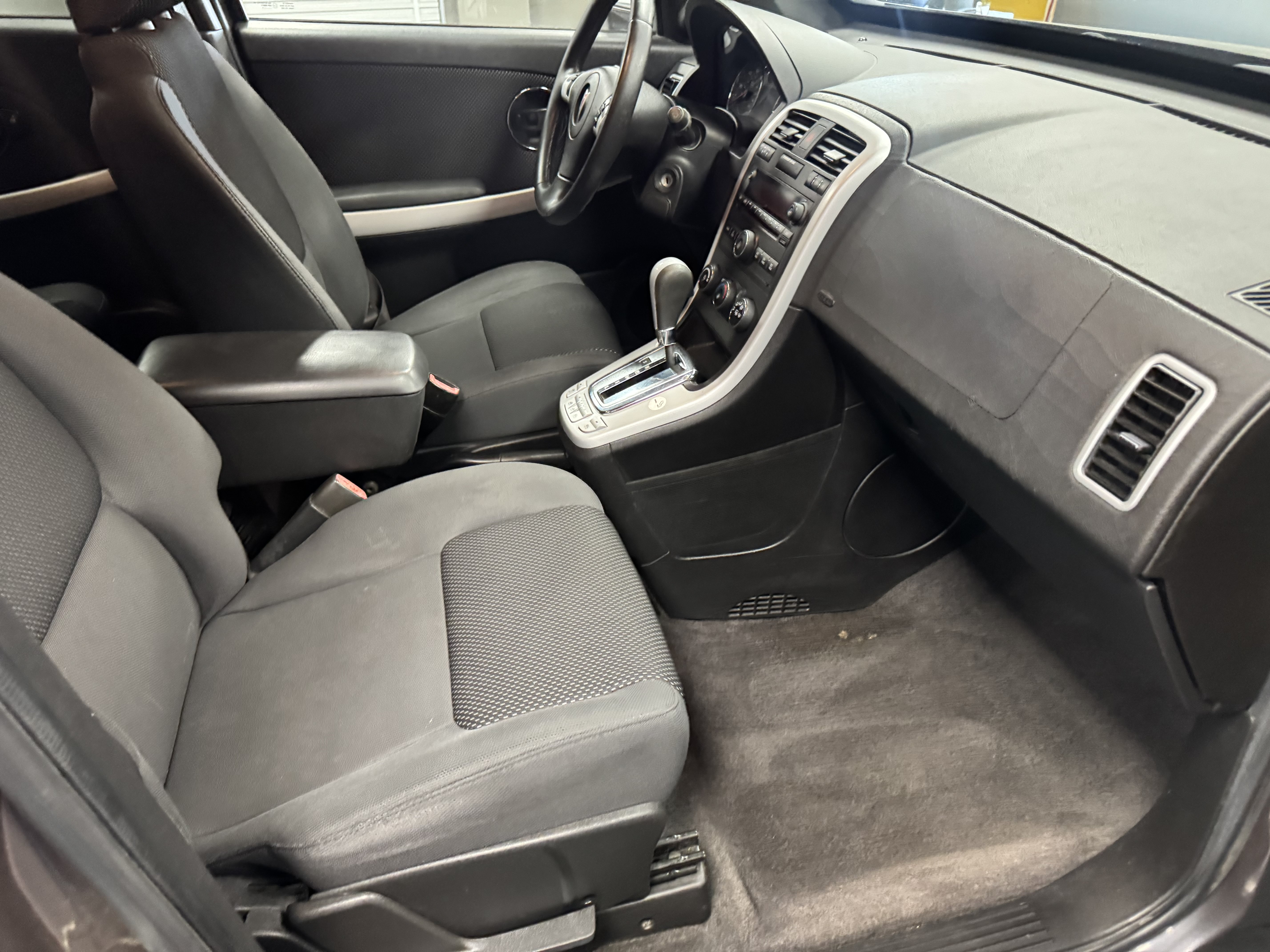 Used 2008 Pontiac Torrent 2WD w/ Preferred Package image 11