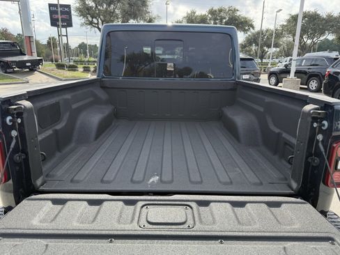 Used 2025 Jeep Gladiator Mojave image 29