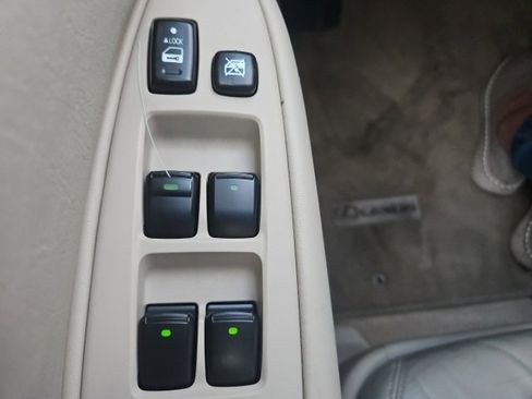 Used 2004 Lexus ES 330 image 16