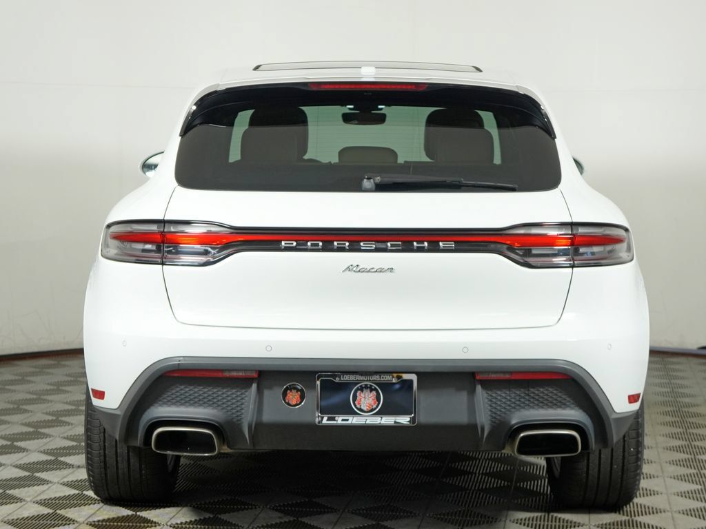Certified 2025 Porsche Macan w/ Premium Package Plus AWD/4WD image 6