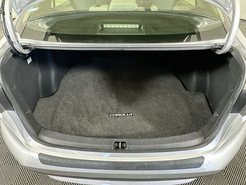 Used 2022 Toyota Corolla LE w/ Carpet Mat Package (TMS) FWD image 27
