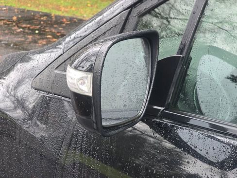 Used 2015 MAZDA MAZDA5 Sport image 11