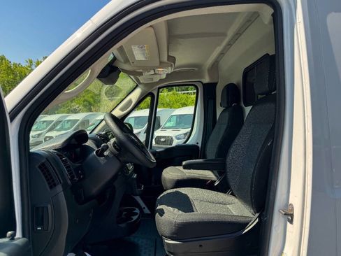 Used 2025 RAM ProMaster 2500 w/ Convenience Group FWD image 20