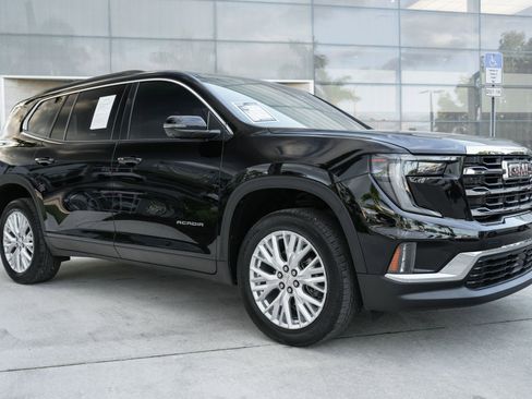 Used 2024 GMC Acadia Elevation image 3