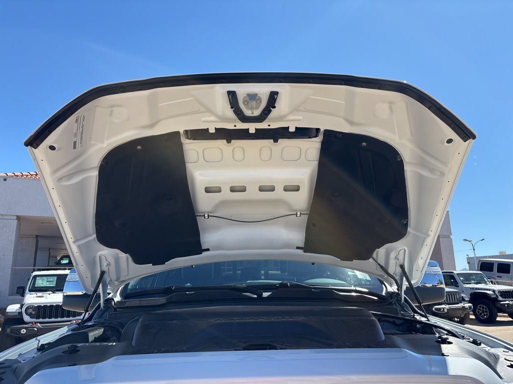New 2026 RAM 2500 Laramie w/ Sport Appearance Package AWD/4WD image 46