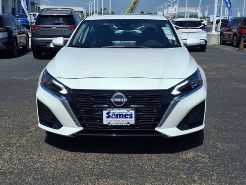 New 2025 Nissan Altima 2.5 SV w/ SV Premium Package image 2