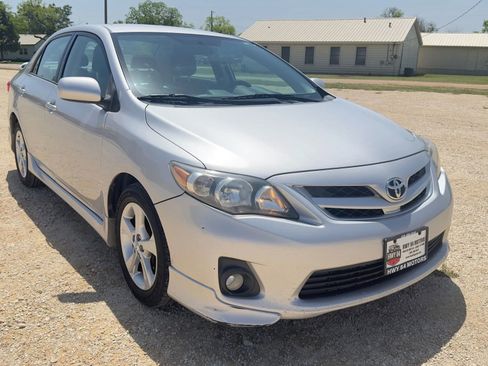 Used 2012 Toyota Corolla S image 2
