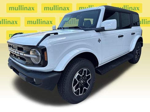 New 2026 Ford Bronco Outer Banks AWD/4WD image 17