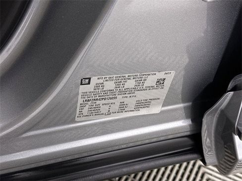 Used 2023 Buick Envision Avenir image 35