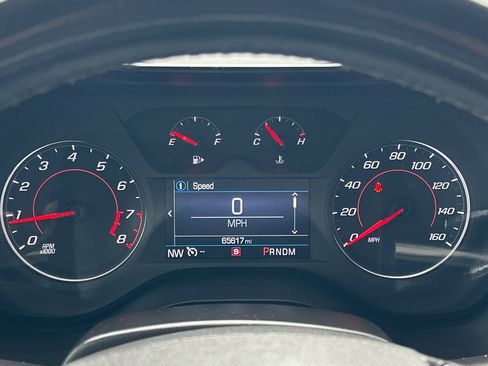 Used 2019 Chevrolet Camaro LT image 21