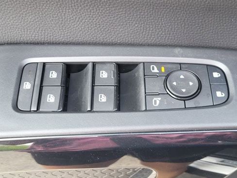 New 2026 Nissan Pathfinder SV AWD/4WD image 6