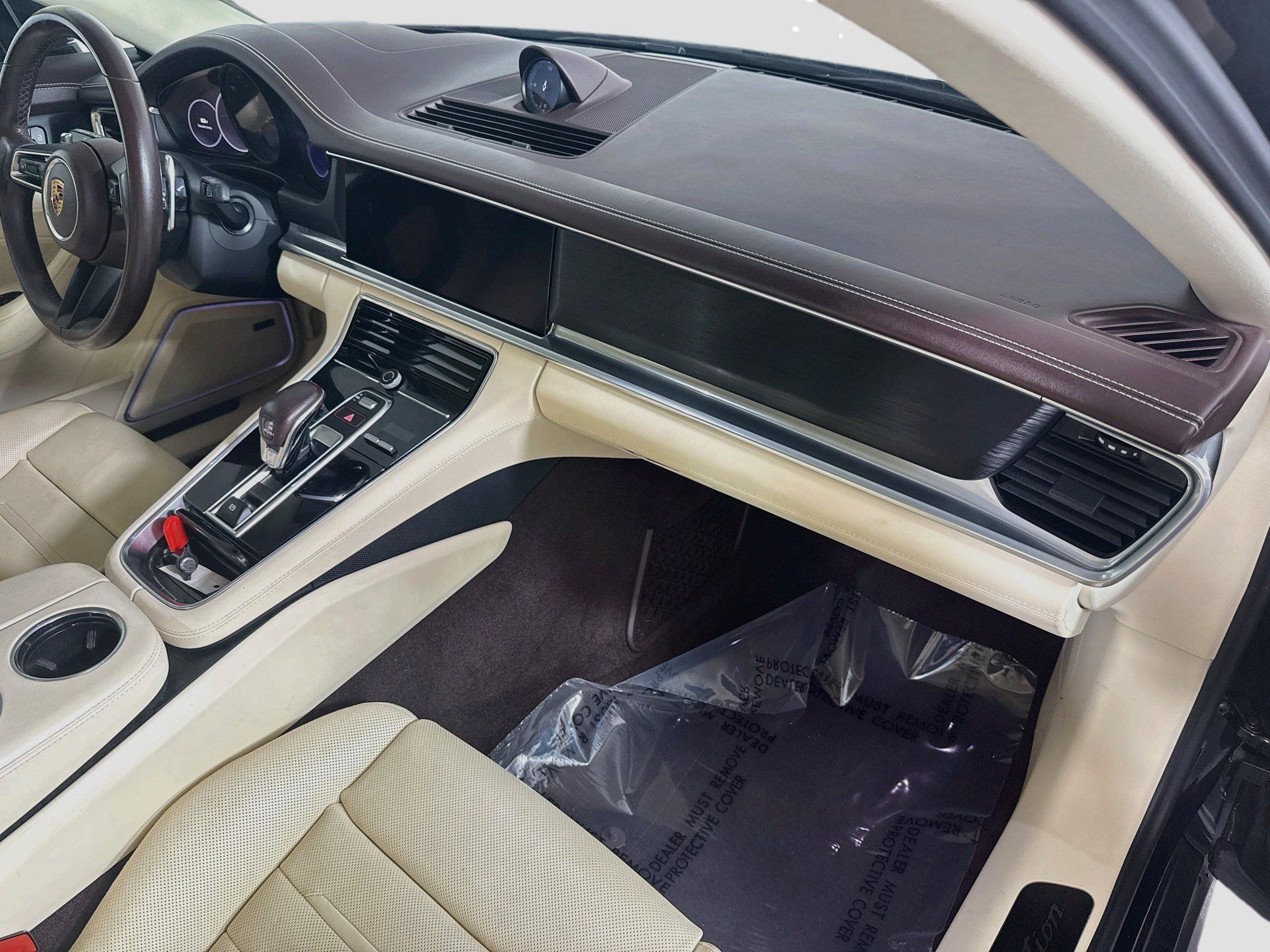 Used 2023 Porsche Panamera 4 Platinum Edition AWD/4WD image 29