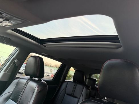 Used 2019 Toyota Highlander SE image 22