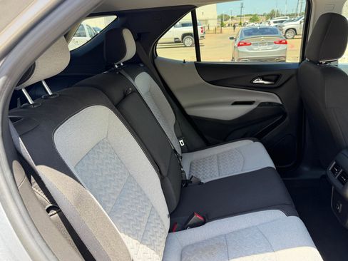 Used 2023 Chevrolet Equinox LS w/ LS Convenience Package FWD image 25