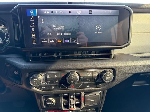 Used 2026 Jeep Wrangler Unlimited Sport AWD/4WD image 19